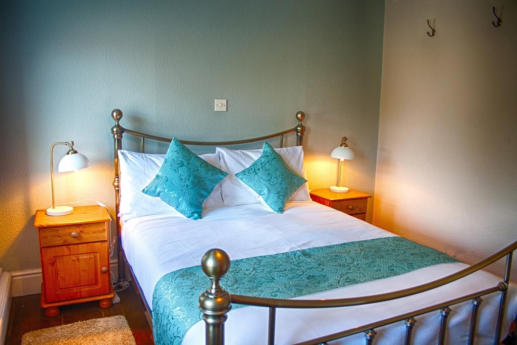 The Red Lion Inn Holmfirth Ngoại thất bức ảnh